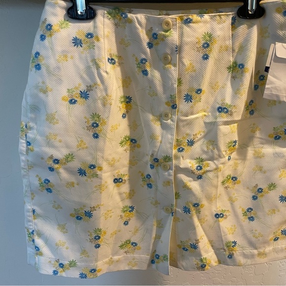 Liz Claiborne SKORT (skirt/short), floral—size 12. LIZ SPORT, NWT••• - Picture 7 of 8